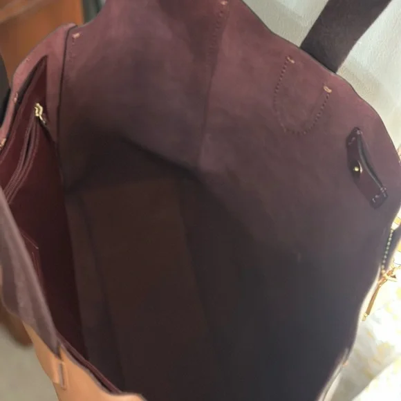 Coach Brown Leather Derby Tote with Dark Brown Straps and Burgundy interior - Picture 4 of 8
